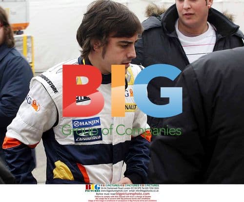 Fernando Alonso Tests Renault R28