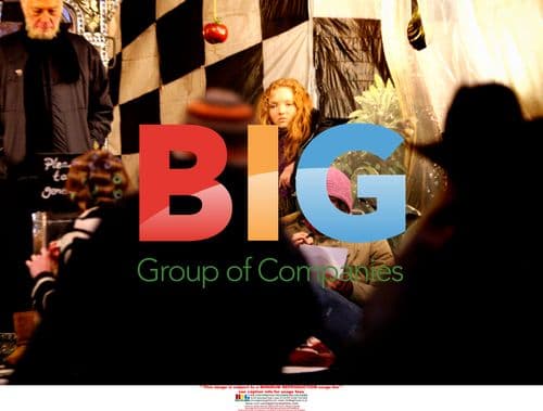 Heath Ledger and Lily Cole on set of Imaginarium of Doctor Parnassus