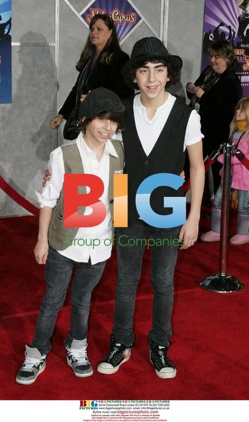 Miley Cyrus Best of Both Worlds Premiere