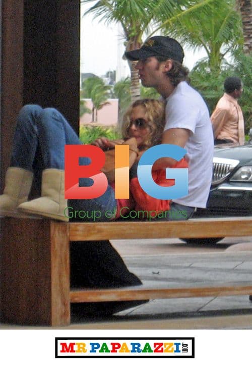 Heather Graham & boyfriend at Michael Jordan Golf Tournament