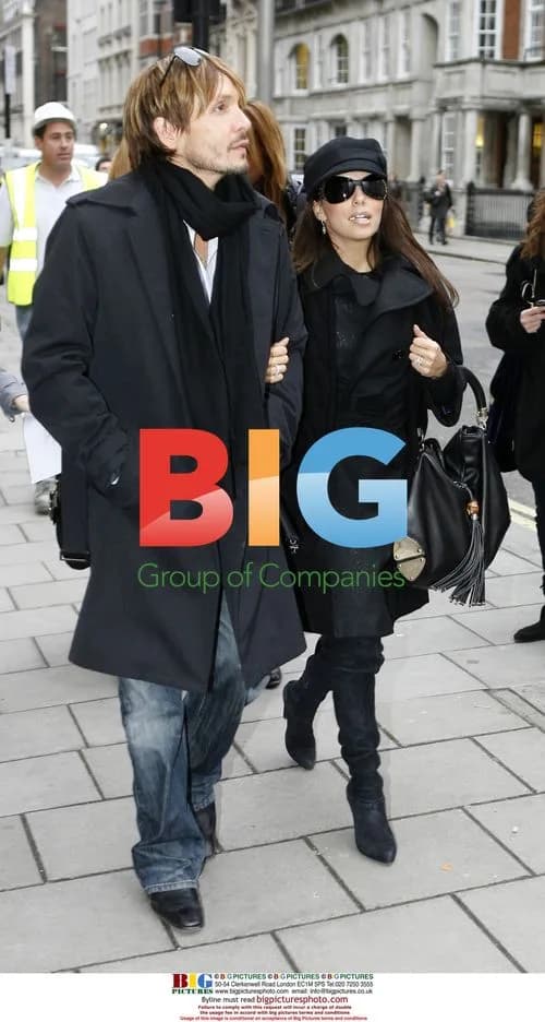 Eva Longoria shops and dines in London