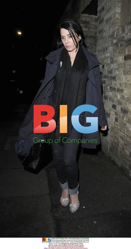 Sadie Frost seeks lift from police