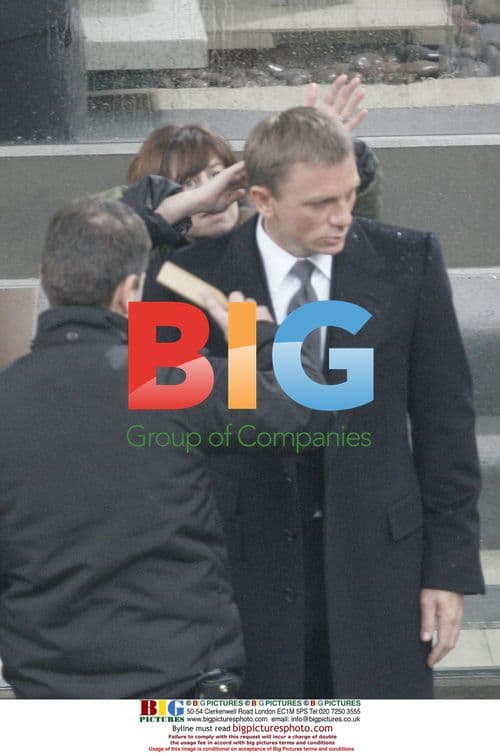 Daniel Craig on Quantum of Solace Set