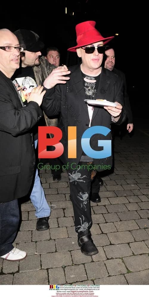 Boy George Celebrates Mom's Birthday After Gig