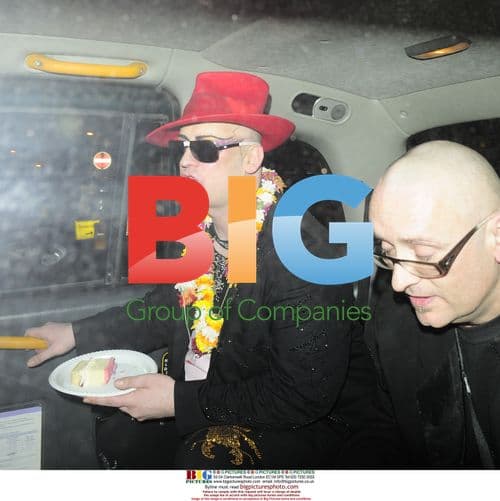 Boy George Celebrates Mom's Birthday After Gig