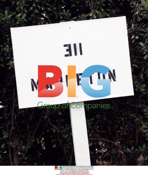 Garner and Affleck House Hunting in Bel Air