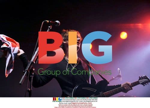 Pete Doherty Performs Emotional 2008 Concert