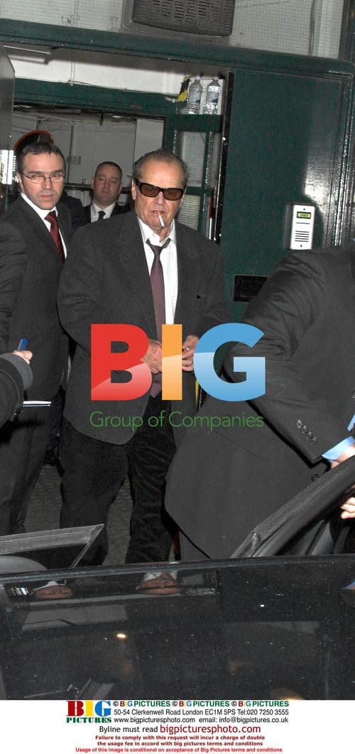Jack Nicholson Leaves the Ivy Restaurant