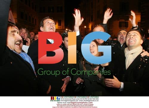 Right wing party celebrates Prodi's fall