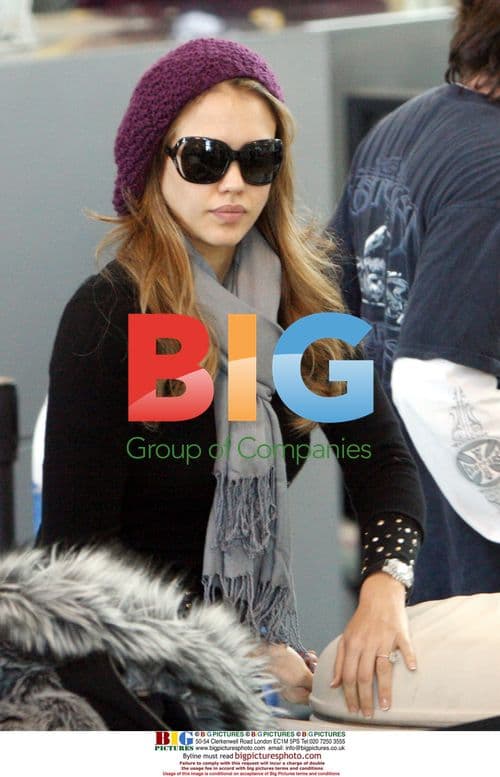 Pregnant Jessica Alba at LAX