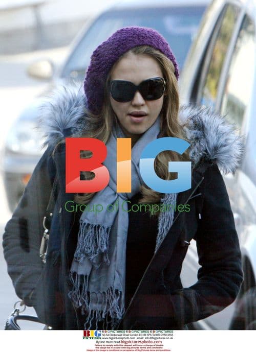 Jessica Alba at LAX Departing