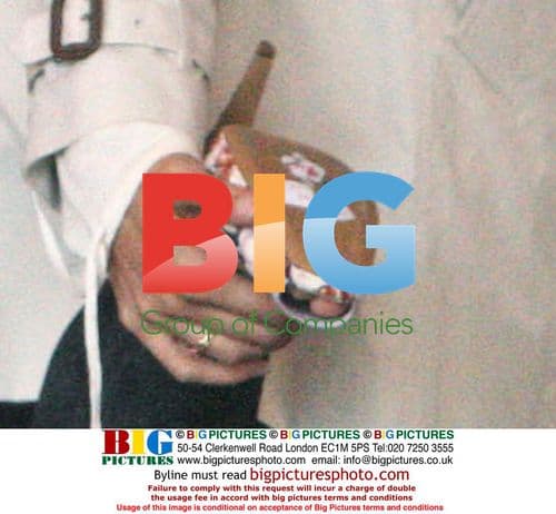 Rosario Dawson Shopping in Venice