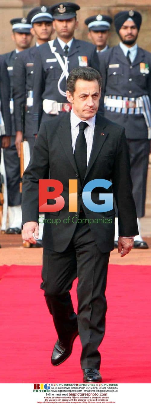 Sarkozy Begins India Visit Without Bruni
