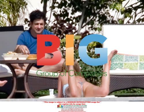 Jennifer Aniston Enjoys Mexico Vacation