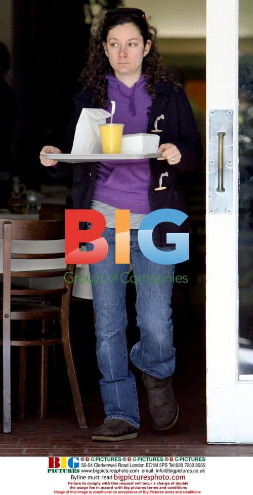 Sara Gilbert & Alison Adler with Kids