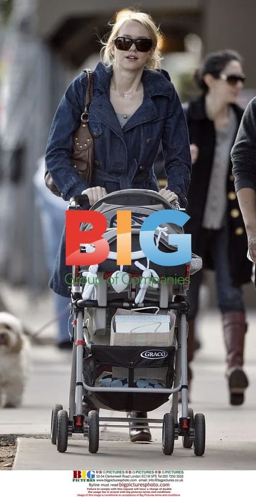 Naomi Watts out with son Alexander
