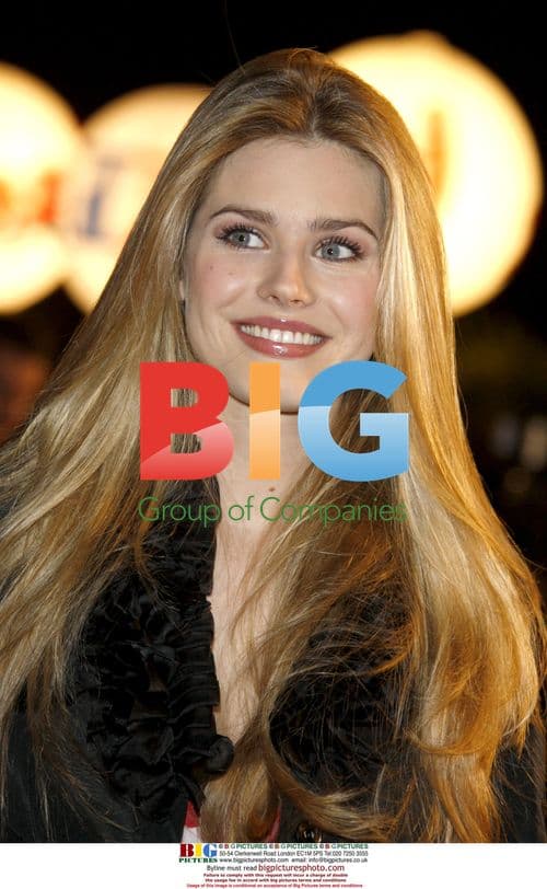 Vanessa Hessler 'Alice' at NRJ Music Awards