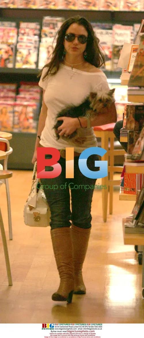 Britney Spears Goes Shopping with Dog at Hustler Hollywood