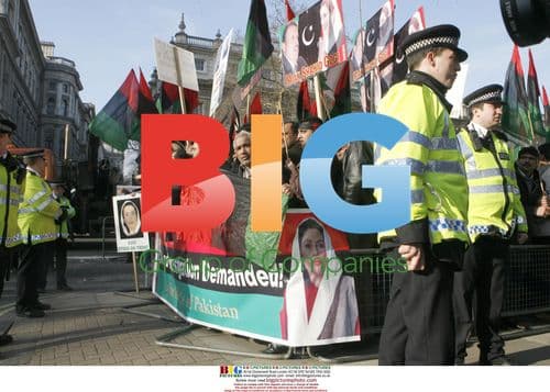 Jemima and Iran Khan attend protest in London