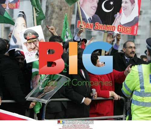 Jemima and Imran Khan at Downing Street protest