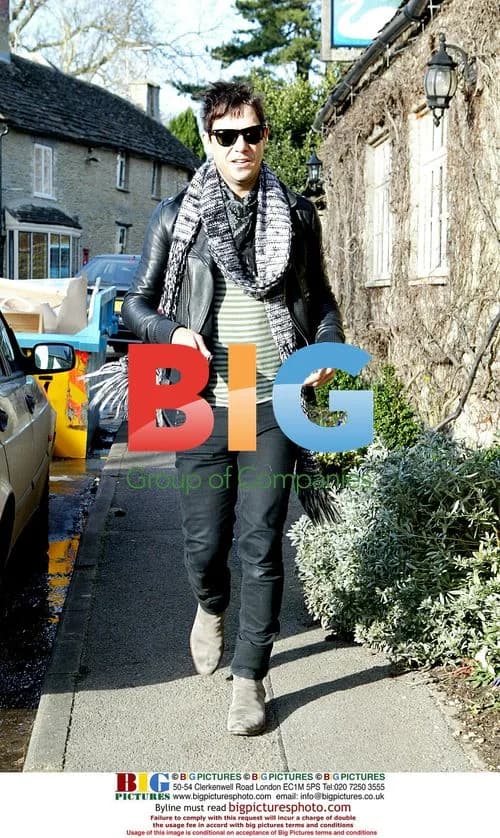 Kate Moss and Jamie Hince out in Cotswolds