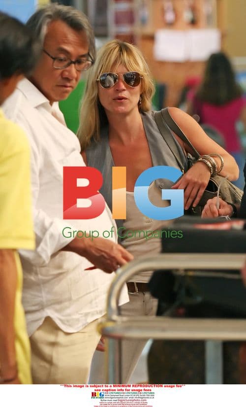 Kate Moss and Jamie Hince Frisked at Thailand Airport