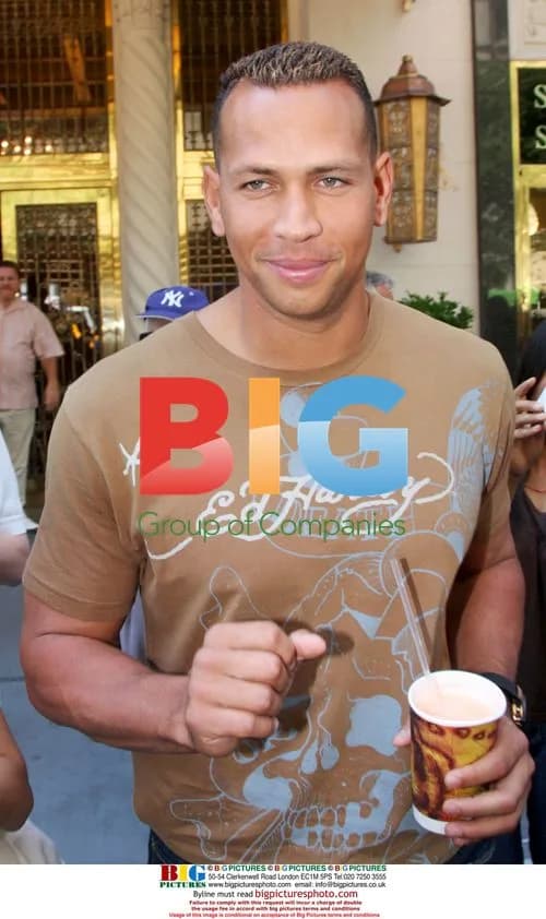 Alex Rodriguez leaves apartment