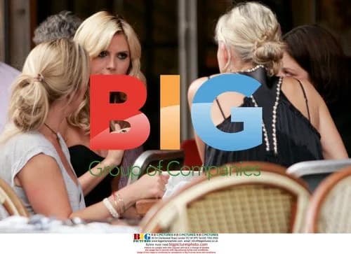 Heidi Klum has lunch with friends after photo shoot