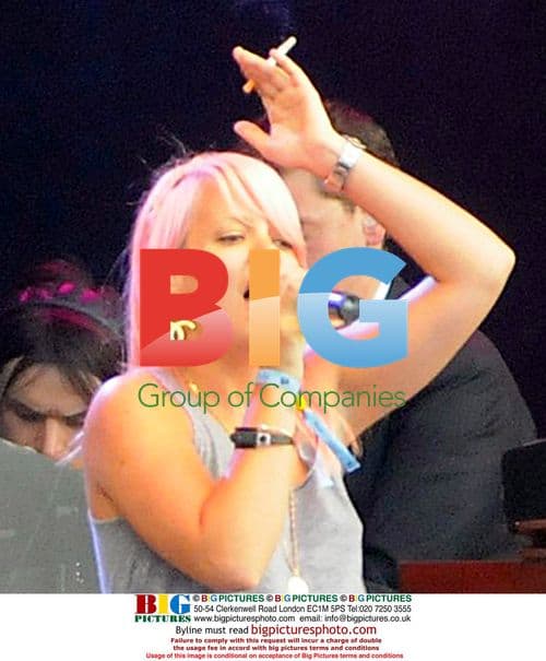 Lily Allen and Mark Ronson at O2 Wireless Festival 2008