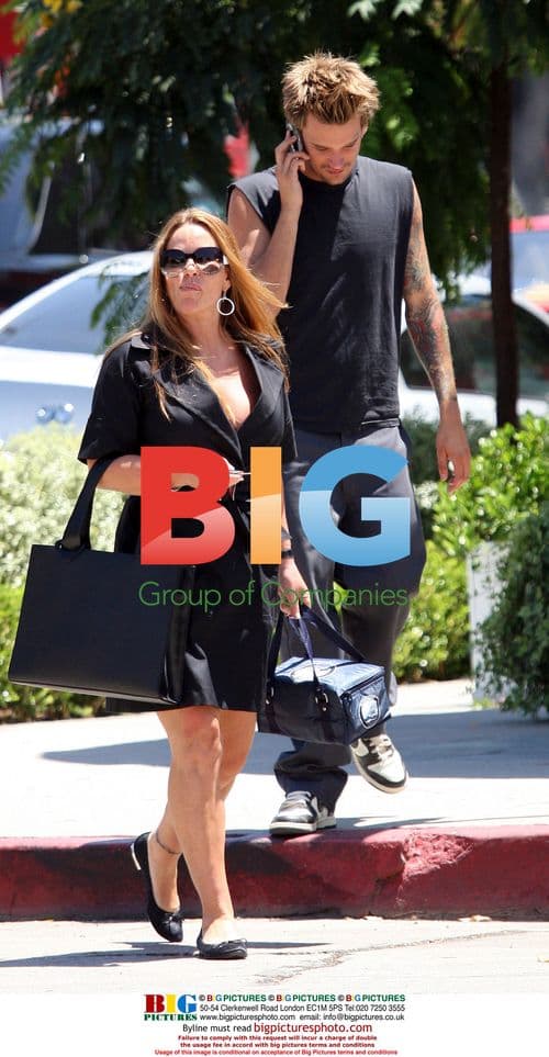 Sean Stewart Spotted with "Nature Woman"