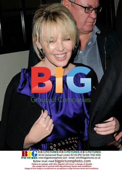 Kylie Minogue Leaves South Kensington Pub