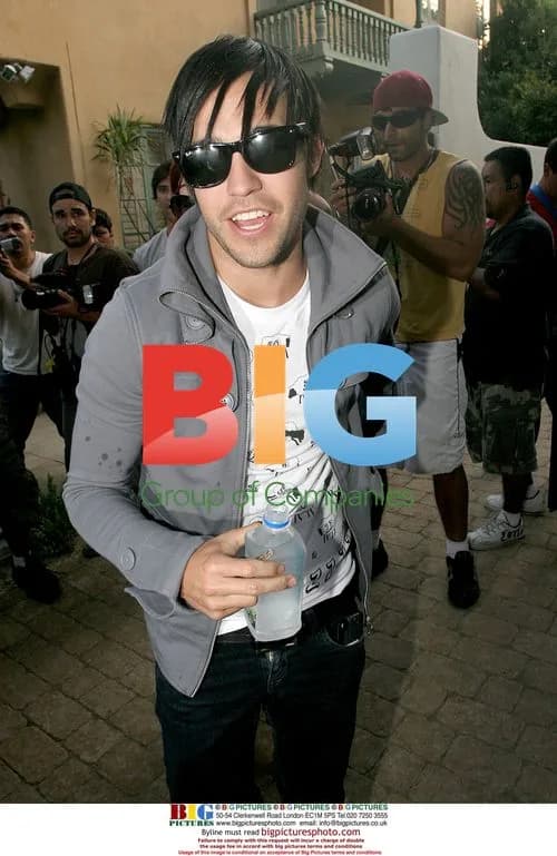 Pete Wentz and Pregnant Ashlee Simpson