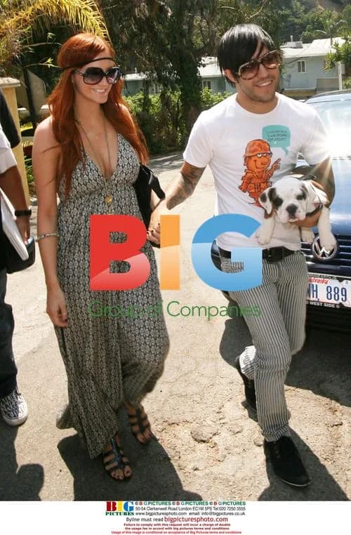 Pregnant Ashlee Simpson and Pete Wentz
