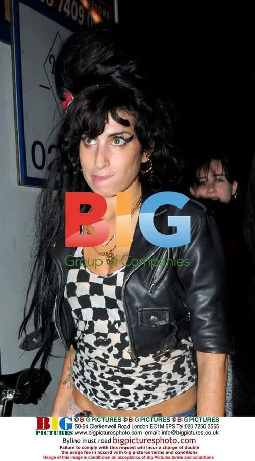 Amy Winehouse Confronts Fans