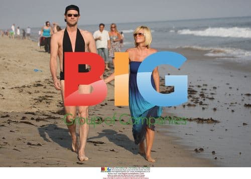Jim Carrey and Jenny McCarthy on Malibu Beach
