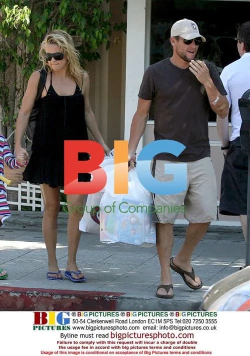 Kate Hudson and Lance Armstrong shopping for kids