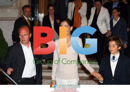 Ingrid Betancourt visits Sacre Coeur after release