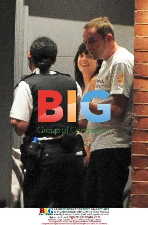 Lily Allen Surprised by Police at Home
