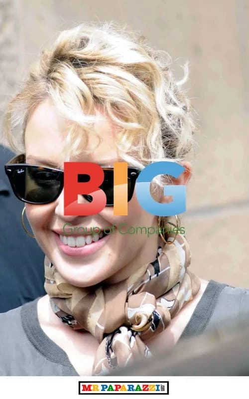Kylie Minogue Leaves London Hotel 2008