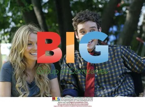 Becki Newton and Eric Mabius on Ugly Betty set