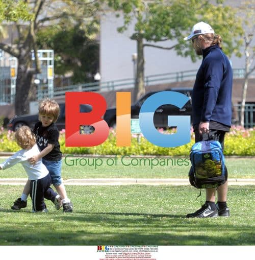 Russell Crowe takes sons to park