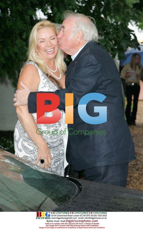 Pamela Stephenson and Jimmy Tarbuck at Sir David Frost party