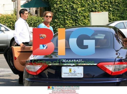 Vanessa Williams Grabs Lunch at La Scala