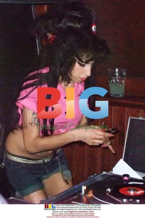 Amy Winehouse Causes Stir at Monarch Bar