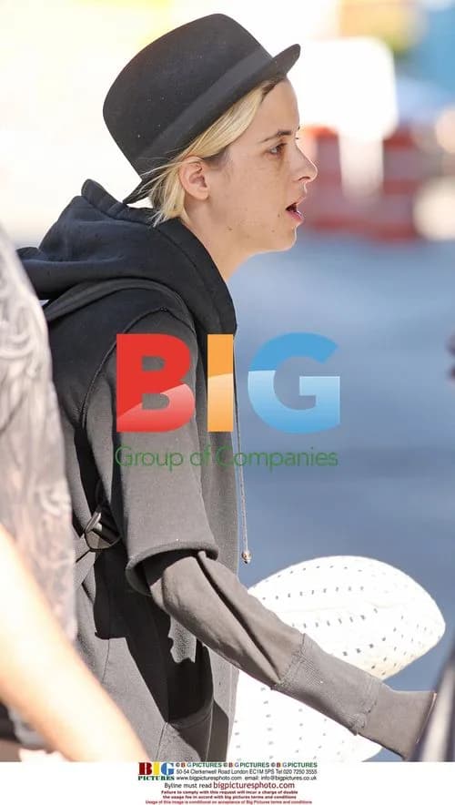 Samantha Ronson Arrives in Vancouver Alone