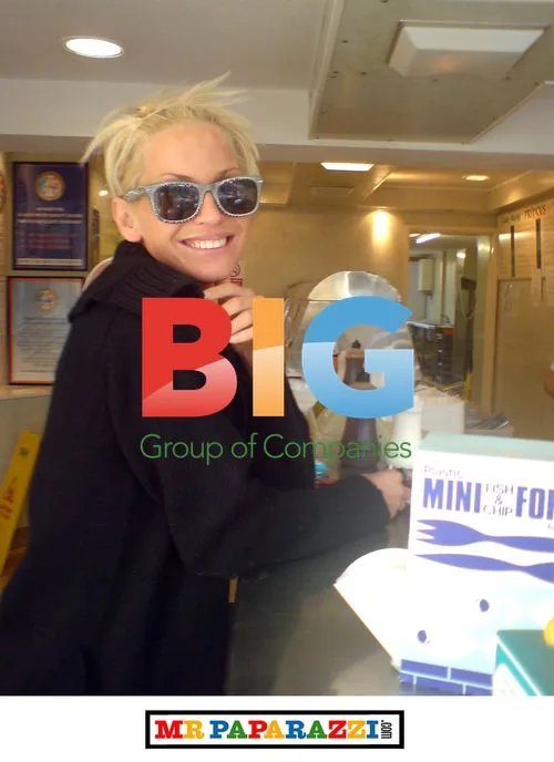 Sarah Harding Enjoys Fish and Chips