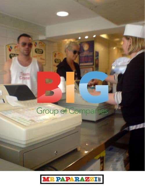 Girls Aloud Sarah Harding Gets Fish and Chips