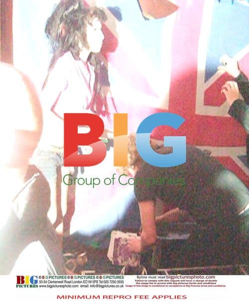 Amy Winehouse Causes Stir at Camden Bar