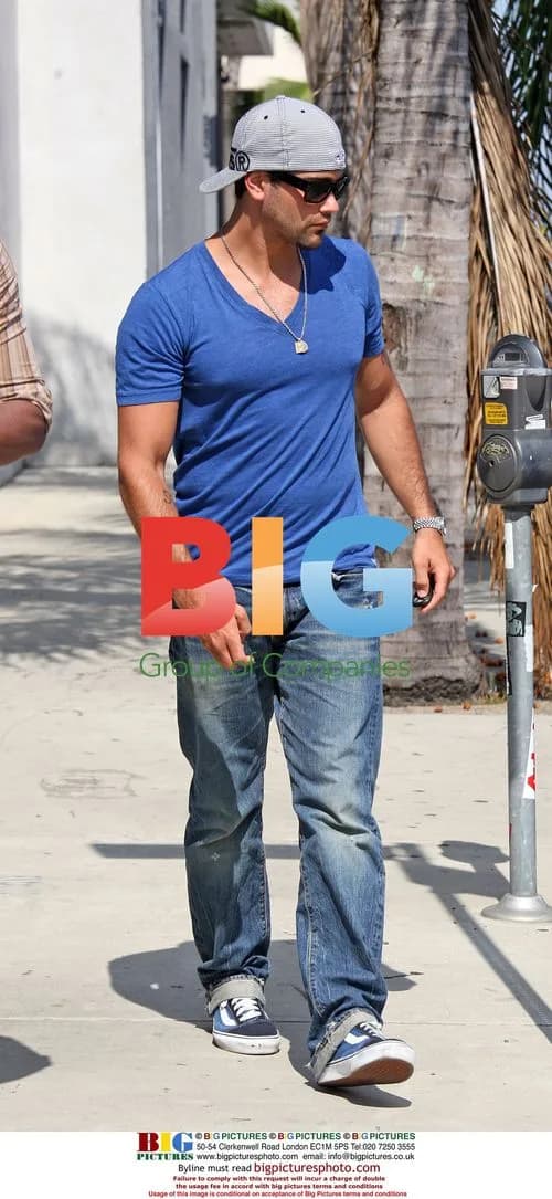 Jesse Metcalfe on Melrose Ave