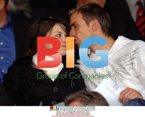 Amy MacDonald and boyfriend Steve Lovell at football match